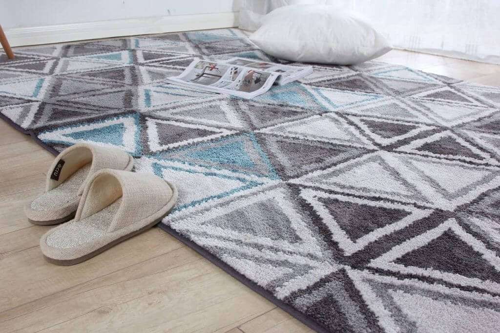Be ready to tackle that greasy stain after learning how to get makeup off carpet