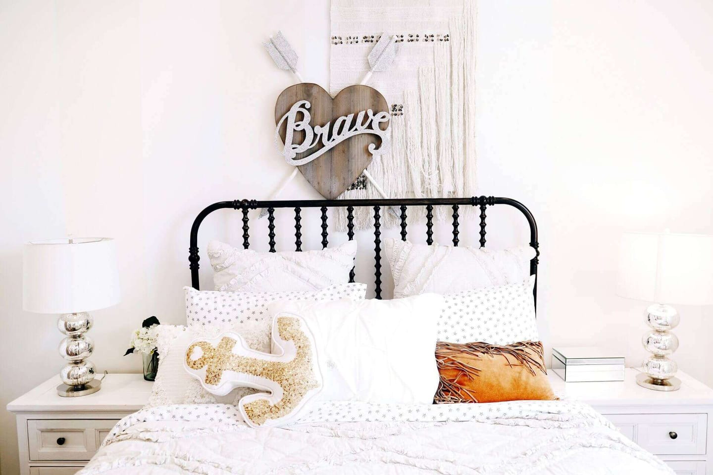 deep cleaning bedroom checklist