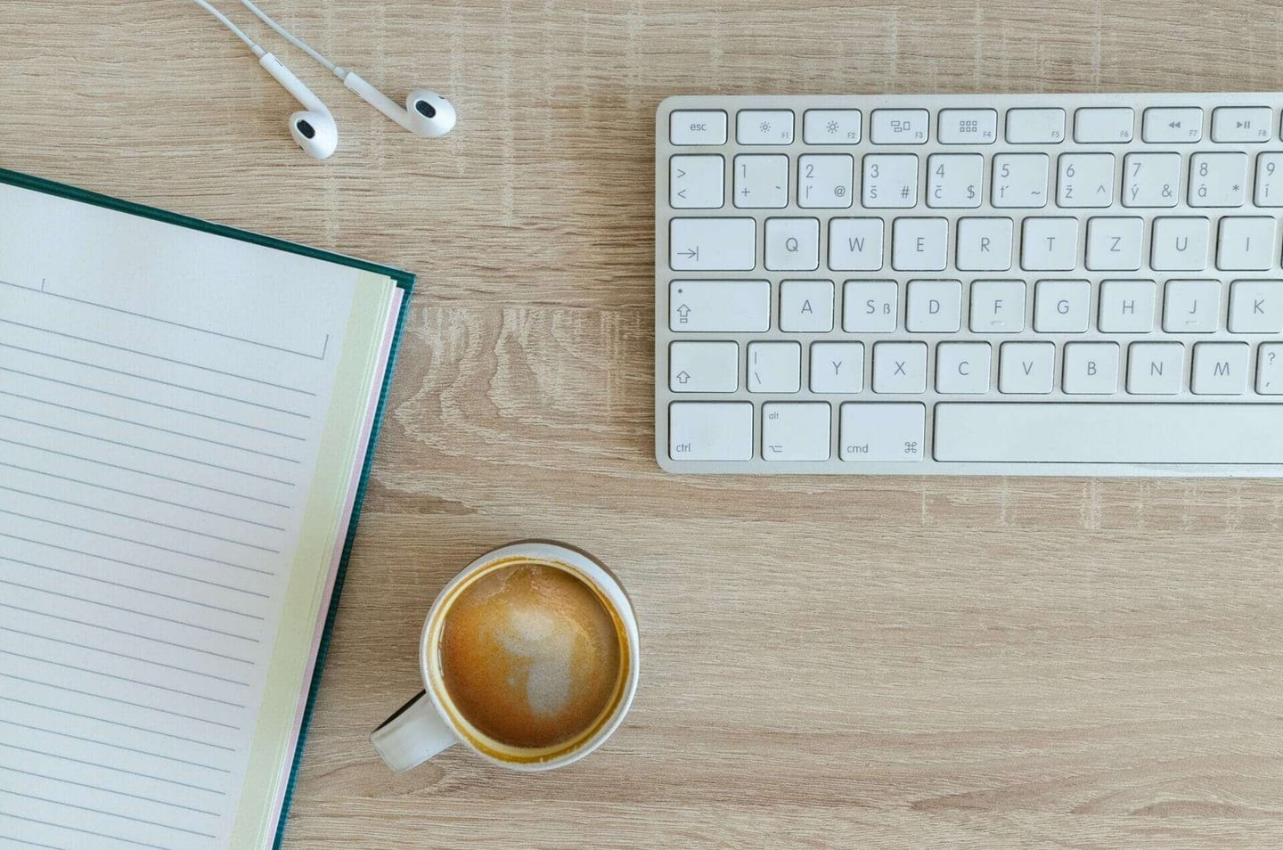 TIPS AND TRICKS TO CLEAN YOUR OFFICE LIKE AN EXPERT