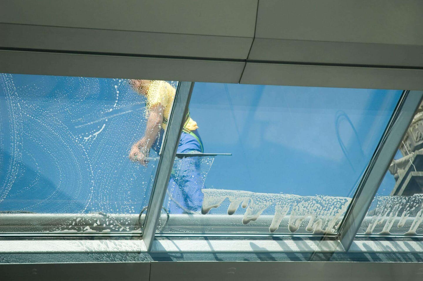how to clean second story windows