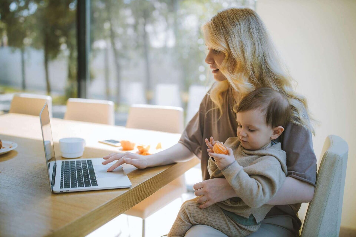 Fresh Home Cleaning brings you a cleaning schedule for working moms.